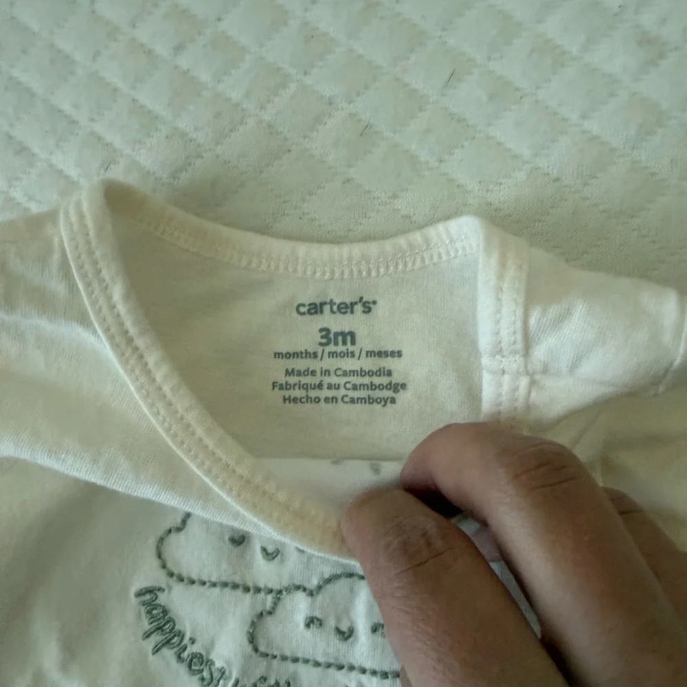 Great Condition! Carter's Cream Baby Top with Cloud Design, 3 Months